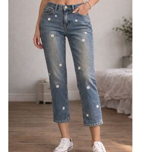 Lauren Conrad Daisy Embroidered Cropped Jeans 🌼 Size 8 READ